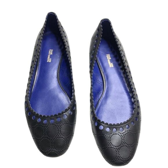 Diane von Furstenberg Corolla Flats Black Leather Perforated Scallop Trim Sz 7.5 - Picture 3 of 9